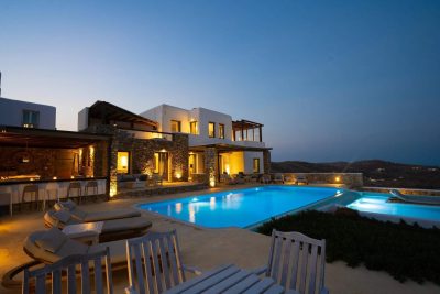 villas with pool