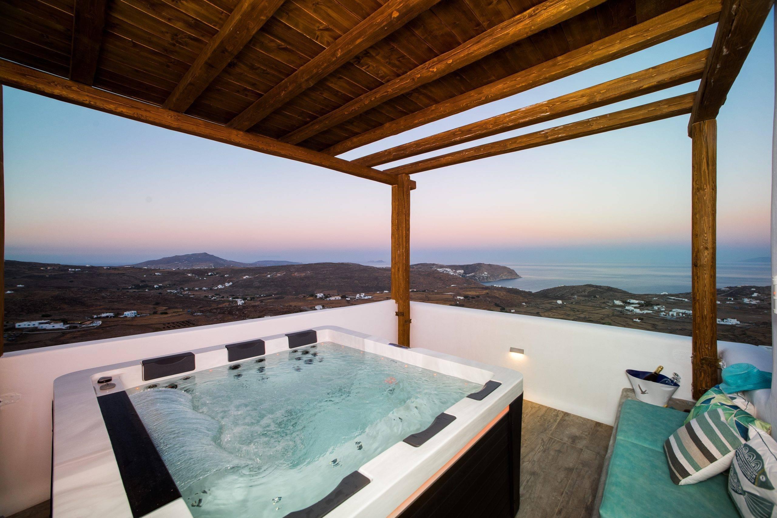 Private Hot Tub/Mini Pool Spa